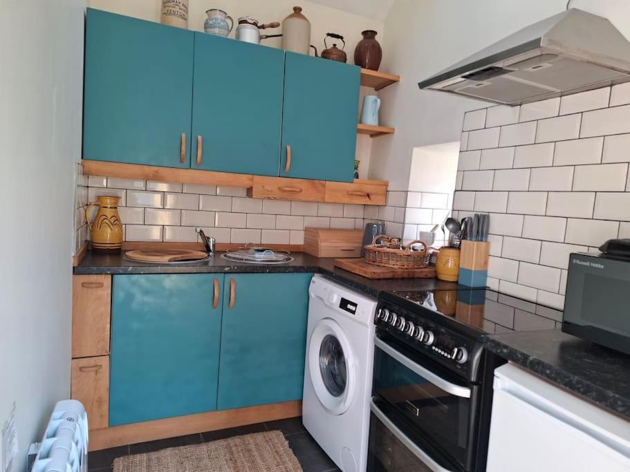 Rhyd Y Geifr, Cosy Barn Conversion In Maerdy Корвэн Экстерьер фото